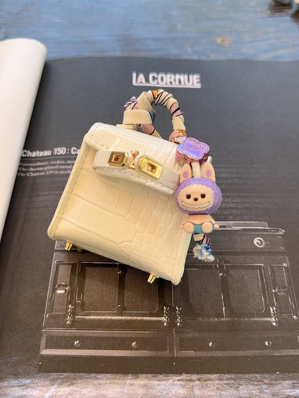 Mini Leather BK AirPods H Bag Miniature